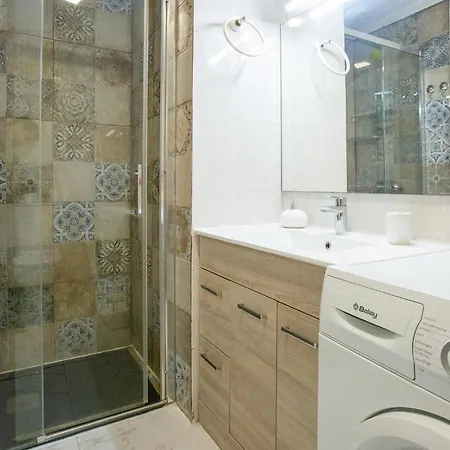 Stunning In With Kitchen